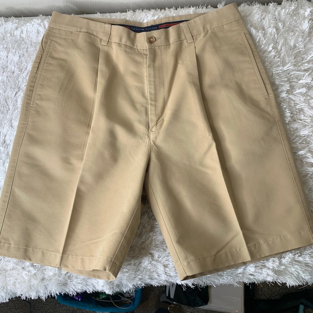 Tommy Hilfiger Khaki Pleat Front Shorts Sz 36 Cotton Blend